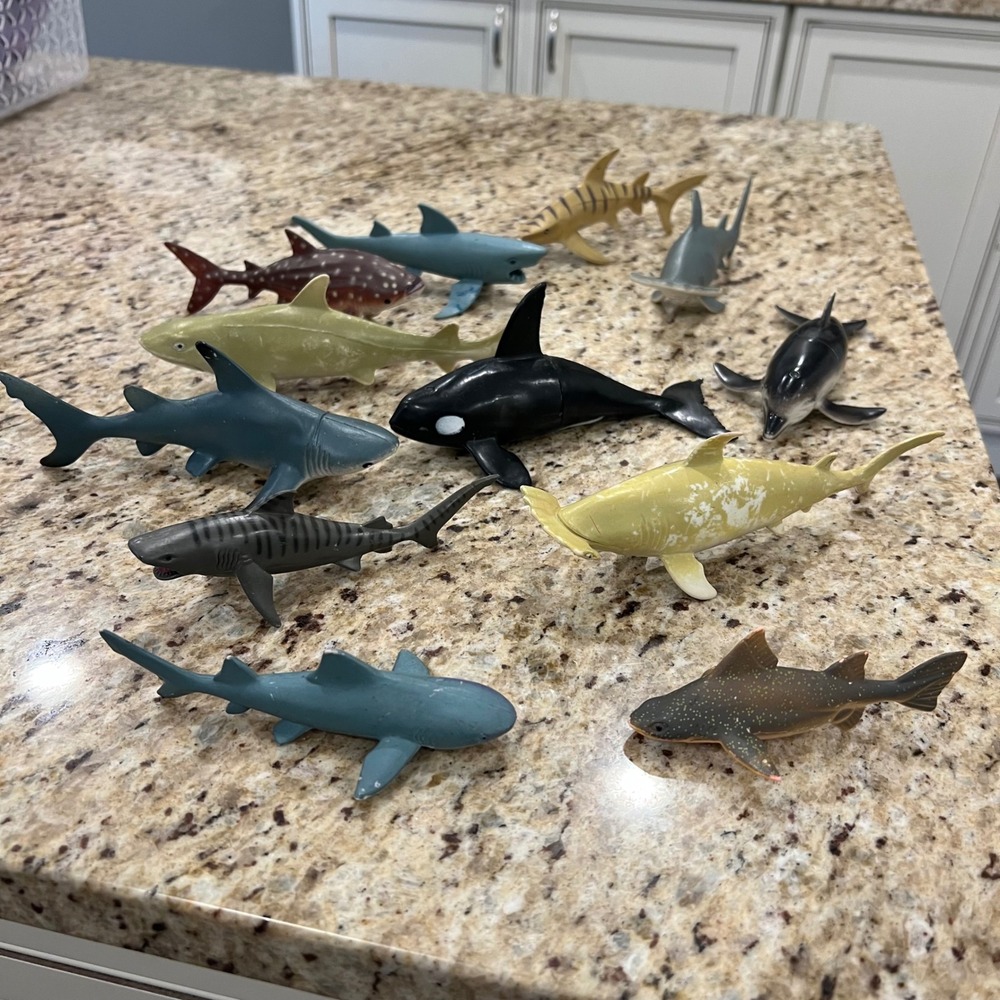 Lot of 11 Plastic Shark and Whale Toy Figures Orca Dolphin Hammerhead Great Whit